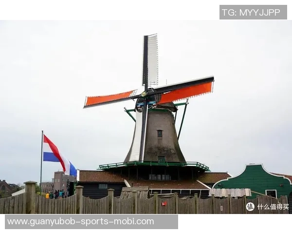 富安健洋抵达阿姆斯特丹明天将进行阿贾克斯体检开启新篇章